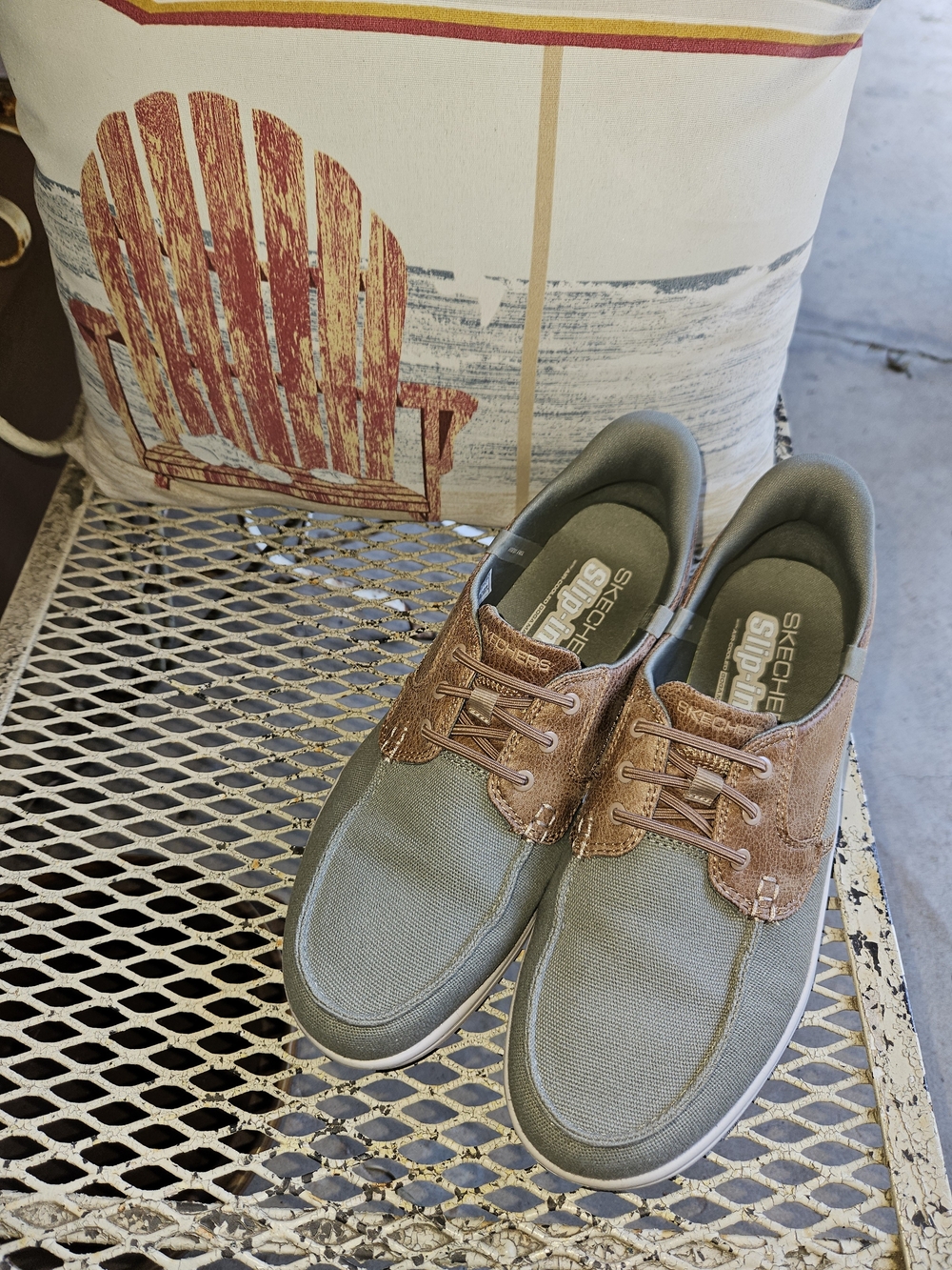 Skechers Womens 9.5 - Picture 6 of 16